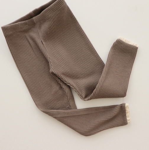 Ribbed Leggings with Detail